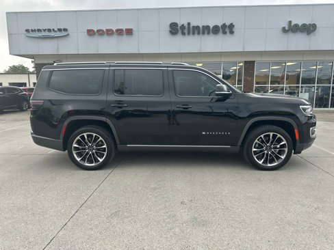 Used 2022 Jeep Wagoneer Series III w/ Premium Group I image 2