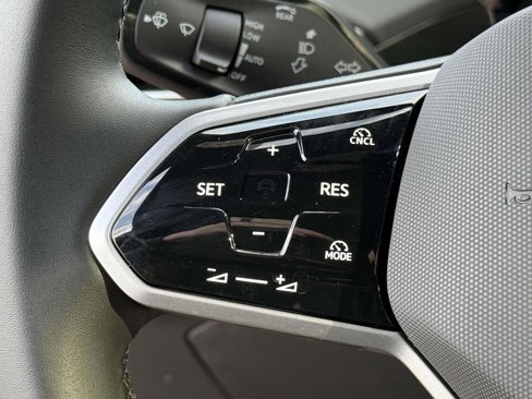 New 2025 Volkswagen ID.4 Pro S Plus image 16
