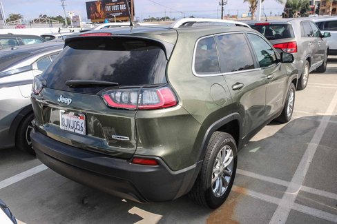 Used 2019 Jeep Cherokee Latitude w/ Popular Appearance Group image 5