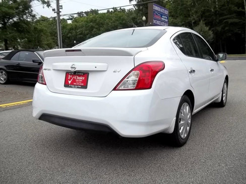 Used 2017 Nissan Versa SV image 3