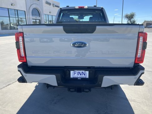 New 2026 Ford F250 4x4 Crew Cab Super Duty image 4