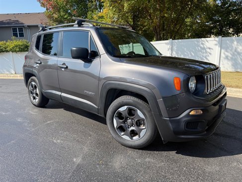 Used 2017 Jeep Renegade Sport w/ Power & Air Group image 4