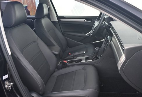 Used 2022 Volkswagen Passat 2.0T SE image 16