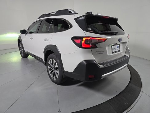 New 2025 Subaru Outback Touring XT image 3