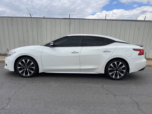 Used 2018 Nissan Maxima SR image 3