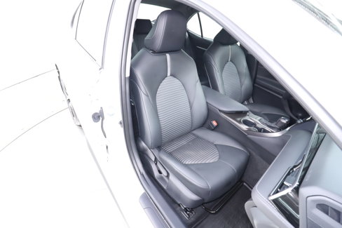 Used 2024 Toyota Camry SE image 17