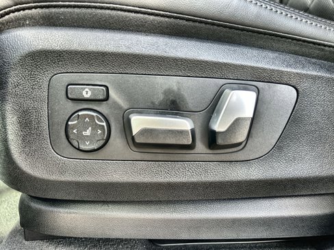 New 2026 BMW X5 xDrive50e image 16