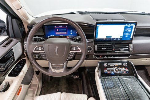 Used 2024 Lincoln Navigator Black Label image 13