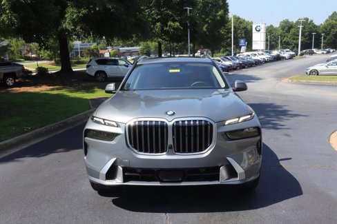 New 2026 BMW X7 xDrive40i image 3
