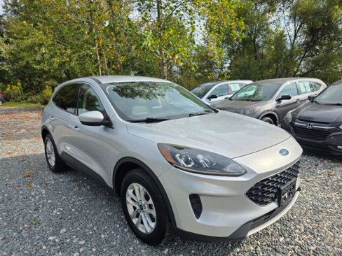 Used 2020 Ford Escape SE image 3
