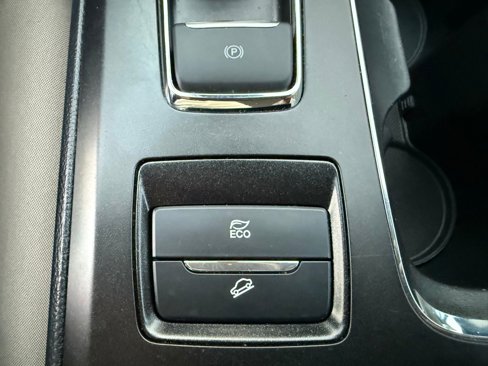 Used 2019 Ford Fusion SE image 30