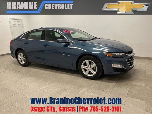 Used 2024 Chevrolet Malibu LT image 1