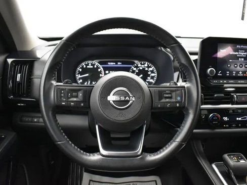 Used 2023 Nissan Pathfinder SV image 20