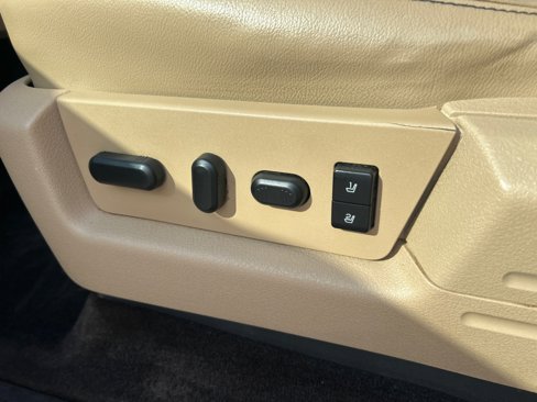 Used 2013 Ford F150 Lariat w/ Lariat Chrome Pkg image 16