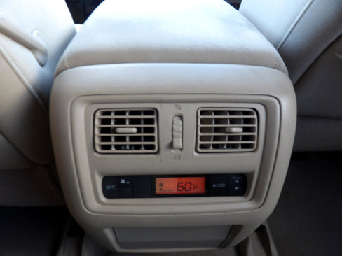 Used 2013 Nissan Pathfinder S image 24