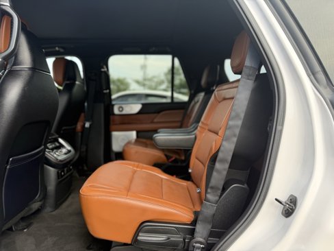 Used 2019 Lincoln Navigator Reserve image 20
