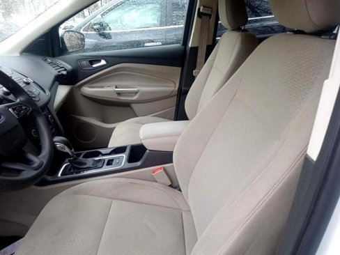 Used 2018 Ford Escape SE image 5