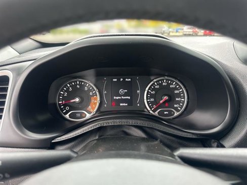 Used 2019 Jeep Renegade Latitude image 33