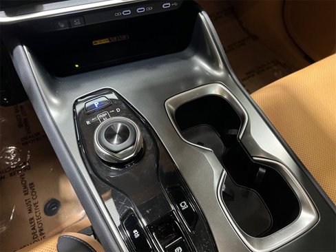Used 2024 Lexus RZ 450e Premium w/ Technology Package image 34