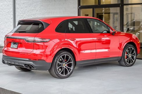 Used 2021 Porsche Cayenne image 9