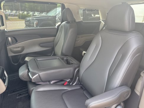 New 2026 Kia Carnival EX image 23