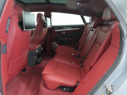 Used 2020 Lamborghini Urus image 22