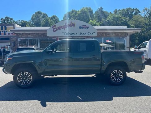 Used 2022 Toyota Tacoma SR5 image 2