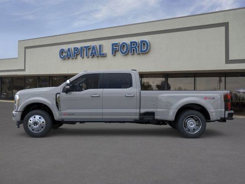 New 2026 Ford F450 Platinum w/ Platinum Plus Package image 3