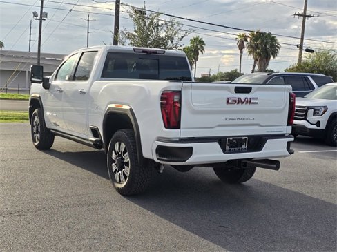 New 2026 GMC Sierra 2500 Denali w/ Denali Reserve Package image 7