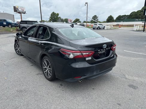 Used 2023 Toyota Camry XLE image 3