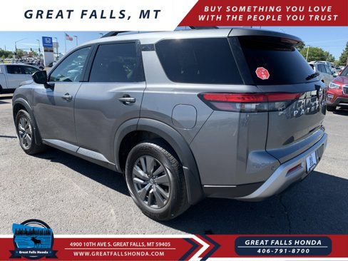 Used 2024 Nissan Pathfinder SV image 5