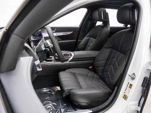 New 2025 BMW i7 eDrive50 w/ M Sport Package image 16