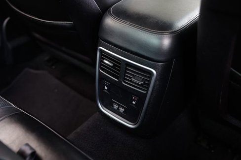 Used 2019 Chrysler 300 Limited image 44