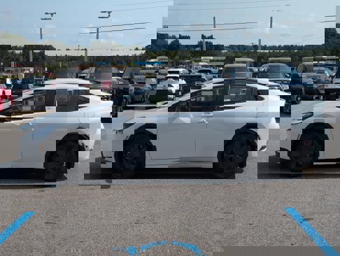 New 2026 Toyota Prius LE image 2