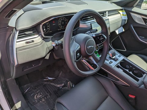 New 2026 Jaguar F-PACE R-Dynamic S image 10