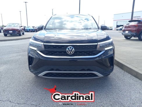 Used 2022 Volkswagen Taos SE w/ Panoramic Sunroof Package image 16