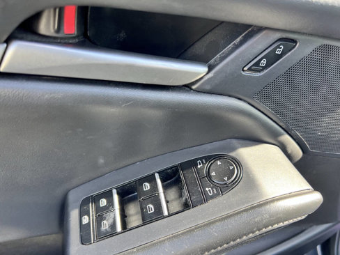 Used 2023 MAZDA MAZDA3 s image 12