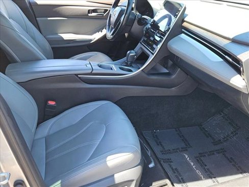 Used 2019 Toyota Avalon XLE image 21