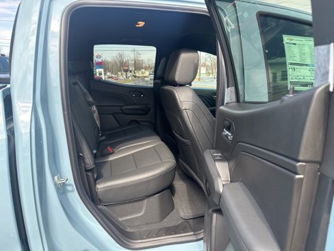 New 2025 Chevrolet Colorado LT w/ LT Convenience Package image 19