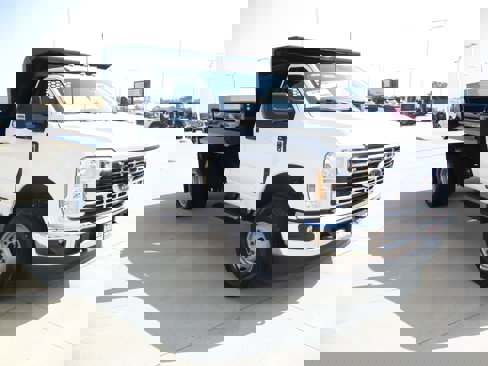 New 2025 Ford F350 XL w/ XL Chrome Package image 9