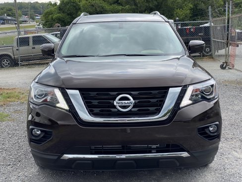 Used 2019 Nissan Pathfinder Platinum image 2