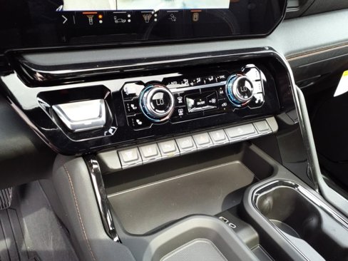 New 2025 GMC Sierra 2500 AT4 w/ AT4 Premium Plus Package image 16