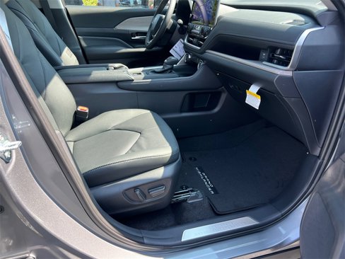 New 2026 Toyota Grand Highlander FWD image 13