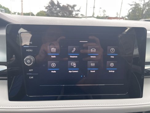 New 2025 Volkswagen Taos S image 19