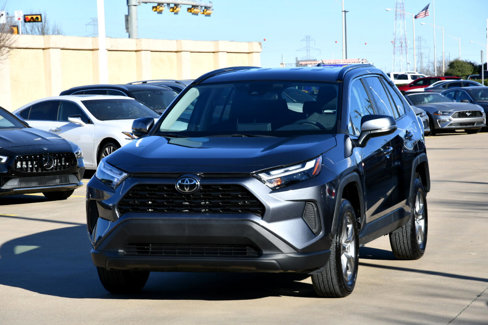 Used 2024 Toyota RAV4 XLE image 2