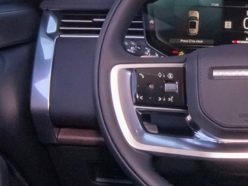 New 2025 Land Rover Range Rover SE image 15