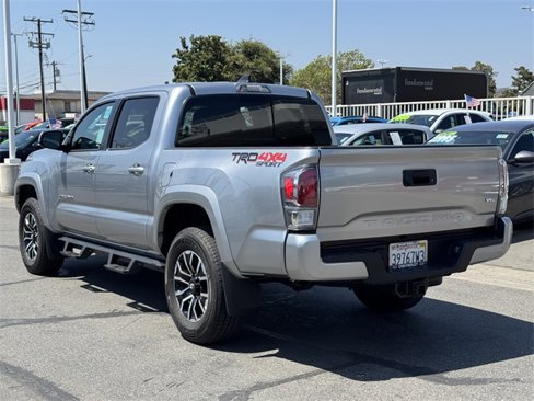 Used 2023 Toyota Tacoma TRD Sport image 2