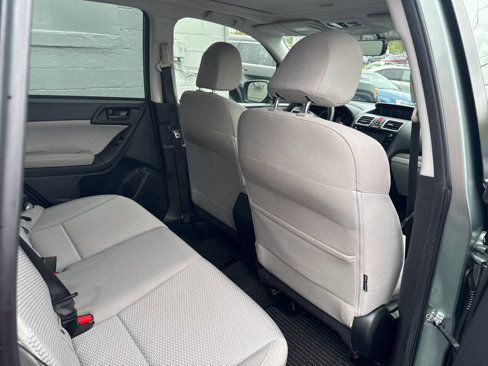 Used 2018 Subaru Forester 2.5i Premium w/ All-Weather Package image 23
