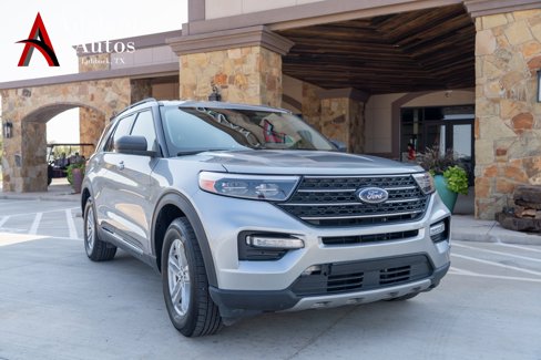 Used 2024 Ford Explorer XLT w/ Equipment Group 202A image 2