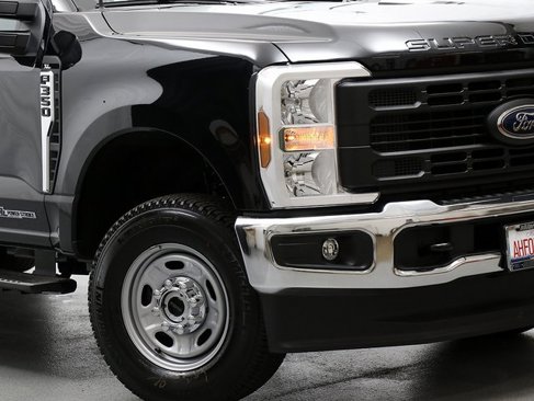 New 2026 Ford F350 XL image 3
